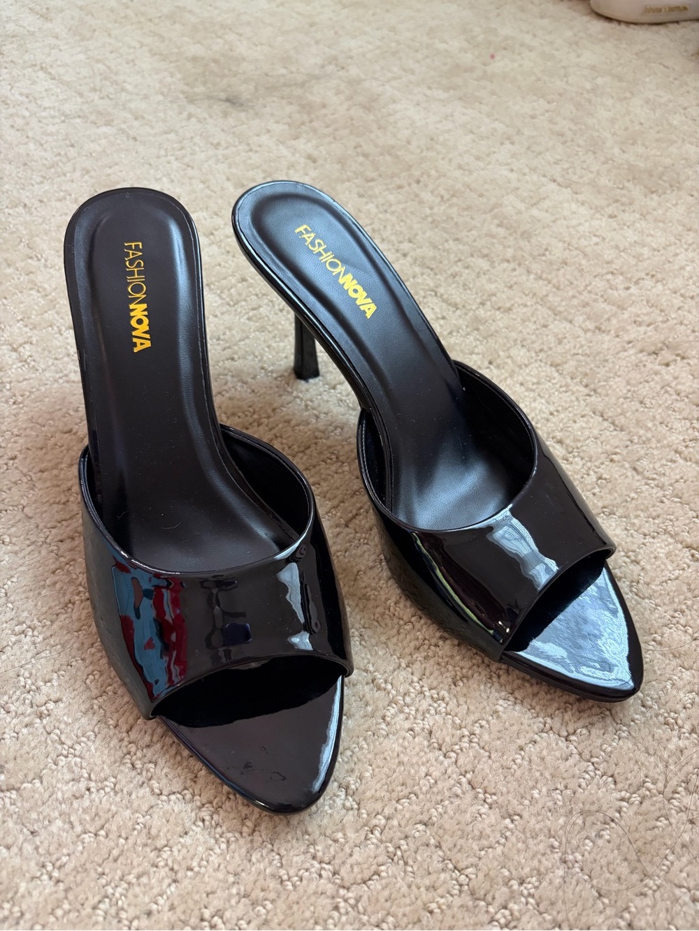 Fashion Nova Black Patent Open-Toe Slide Heels